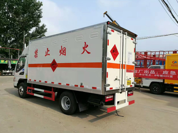 江淮4米2(3.5噸)爆破器材車