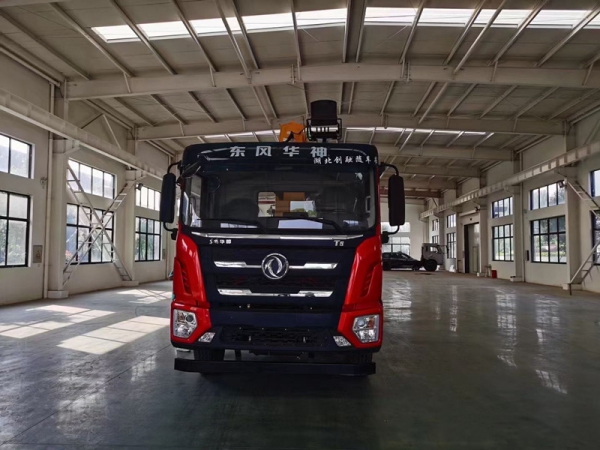 國(guó)六東風(fēng)T5后雙橋10-12噸隨車吊