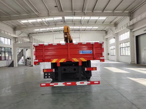 國(guó)六東風(fēng)T5后雙橋10-12噸隨車吊