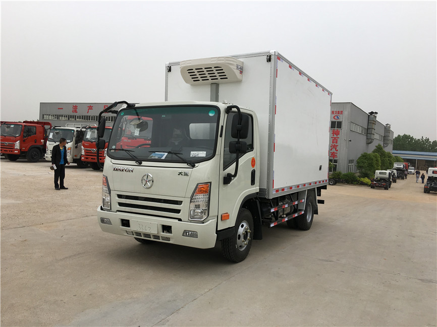 大運(yùn) 4.2米冷藏車(chē)