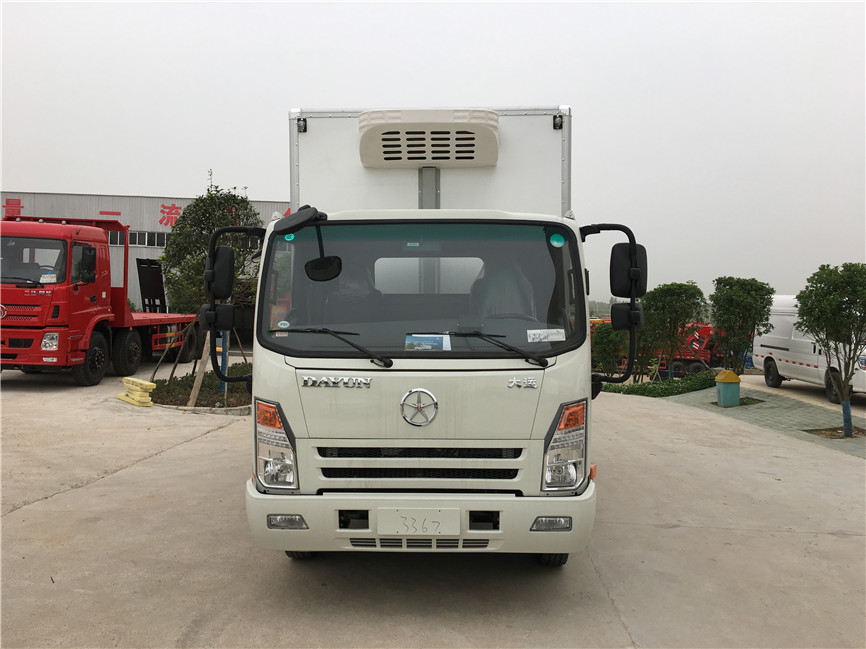 大運(yùn) 4.2米冷藏車(chē)