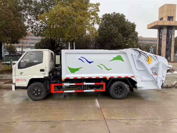 可進(jìn)地下室江鈴順達(dá)國(guó)六6方壓縮式垃圾車(chē)