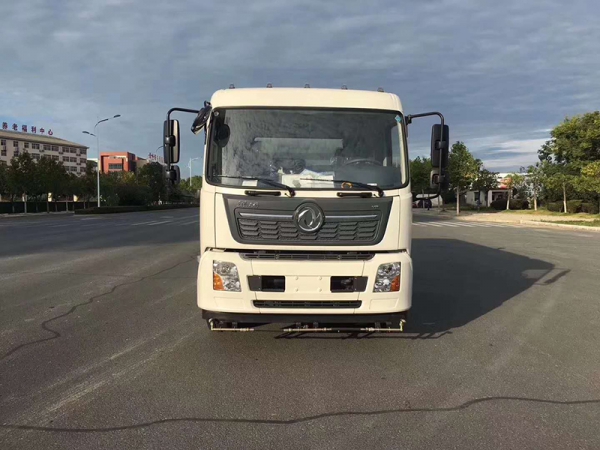 東風(fēng)天錦7水9塵洗掃車(chē)（國(guó)六）