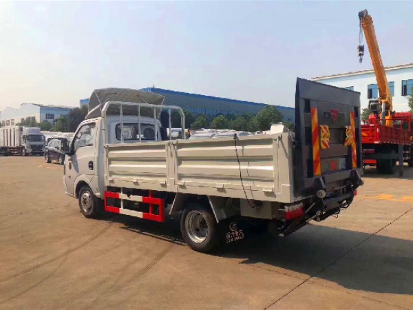 東風途逸國六桶裝垃圾運輸車