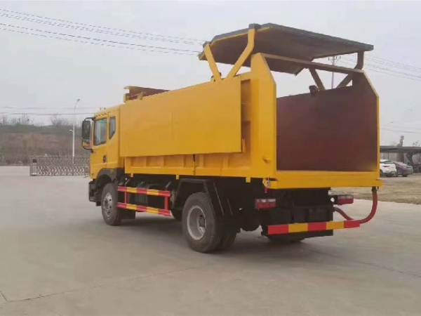 程力威牌CLW5180ZDJ6型壓縮式對(duì)接垃圾車