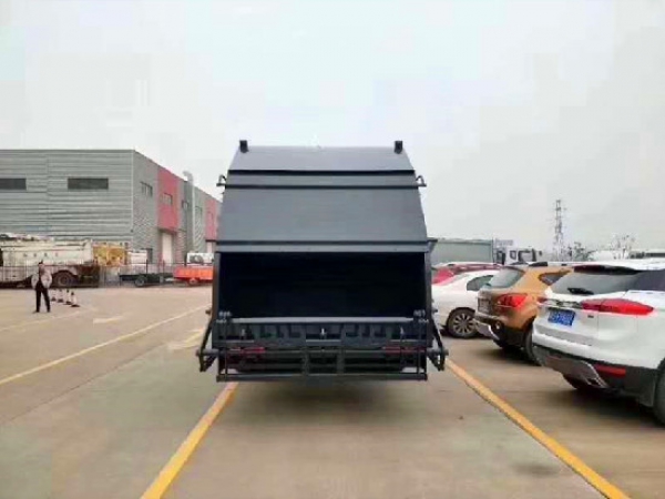 東風(fēng)多利卡D9國六10~14方壓縮式垃圾車