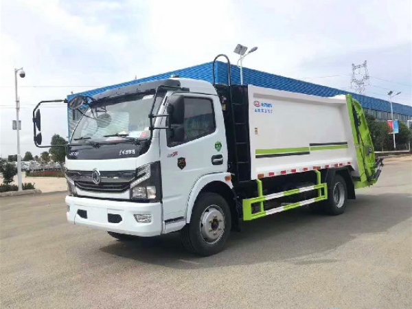 東風(fēng)多利卡國(guó)六8方壓縮式垃圾車(chē)
