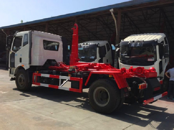 解放J6國六12~14方車廂可卸（鉤臂）式垃圾車