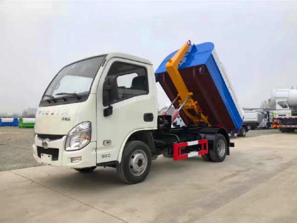 躍進(jìn)小福星國六3~4方車廂可卸(鉤臂)式垃圾車