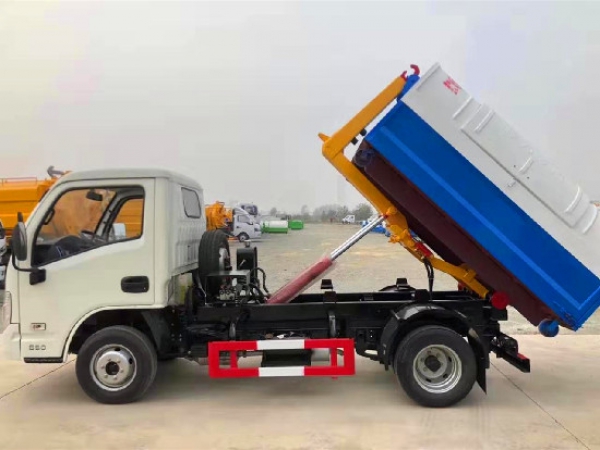 躍進(jìn)小福星國六3~4方車廂可卸(鉤臂)式垃圾車