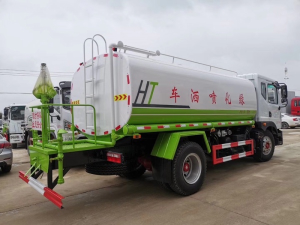 國(guó)六12-15方東風(fēng)D9灑水車