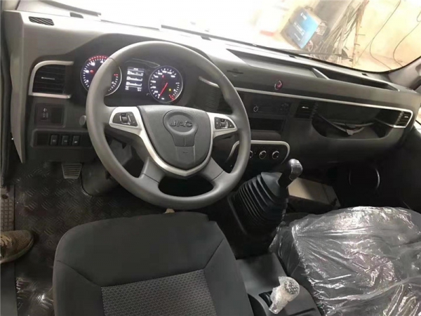 （國(guó)六4.2米）江淮駿鈴V6冷藏車