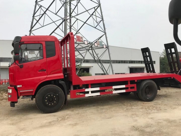 國(guó)六東風(fēng)D17-H平板拖車(chē)