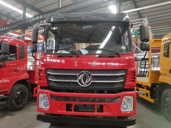 東風(fēng)專底小三軸挖機(jī)平板車