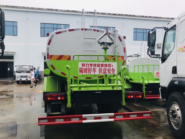 大運14噸綠化灑水車