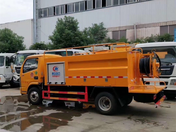 東風小多利卡5方高壓清洗車