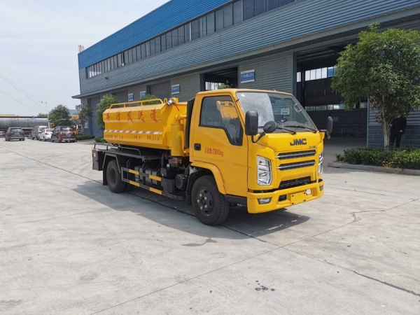 江鈴順達5方清洗吸污車，地下室專用