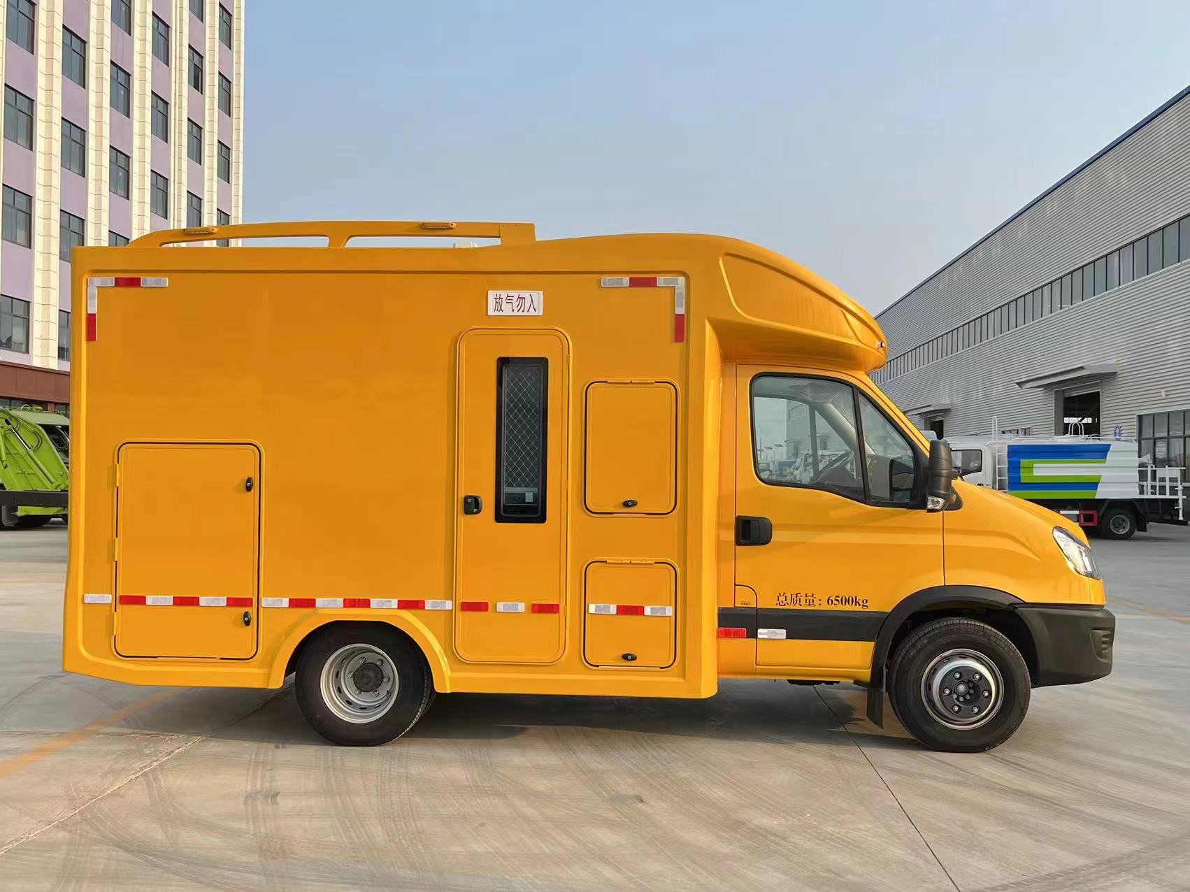 依維柯移動(dòng)儲(chǔ)能電源車(chē)