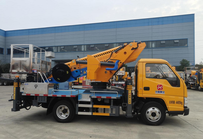 江鈴順達28米藍牌直臂高空作業(yè)車